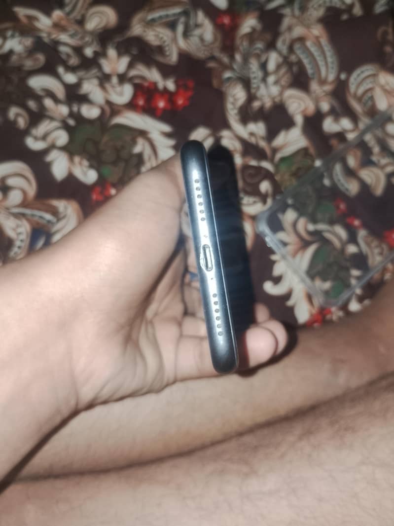 Apple iPhone 11 2