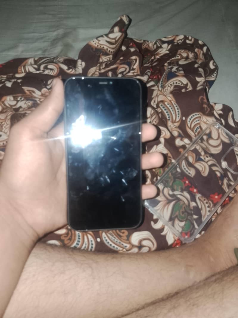 Apple iPhone 11 5
