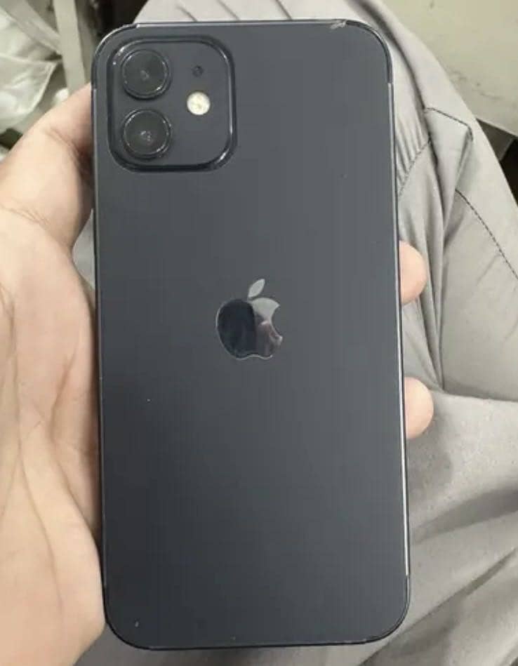 Apple iPhone 12 3