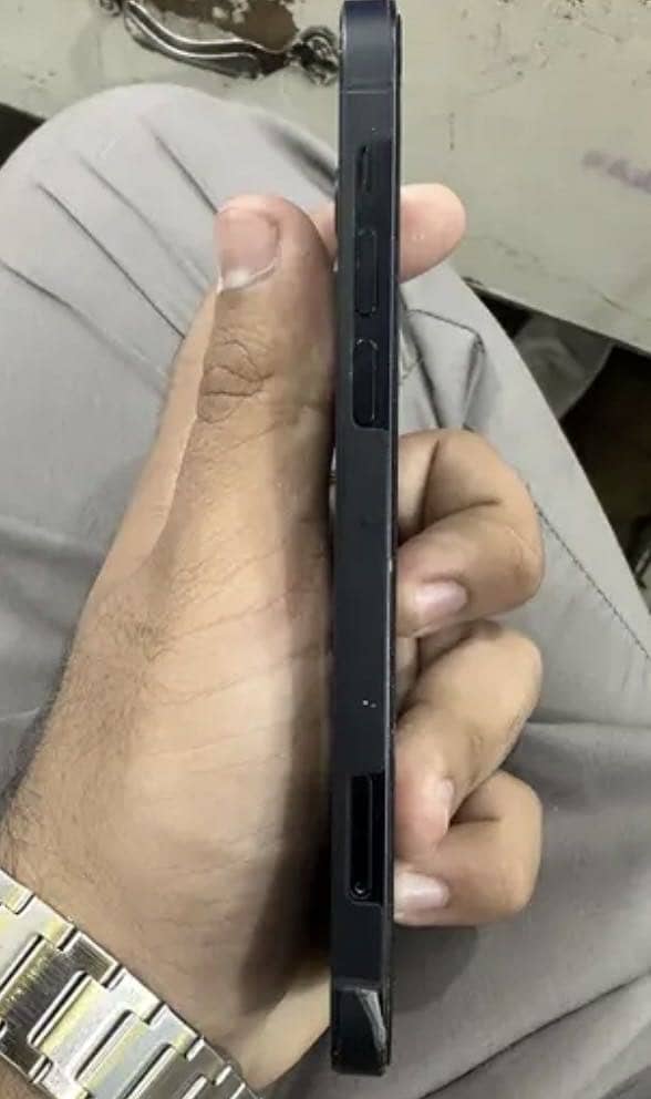 Apple iPhone 12 5
