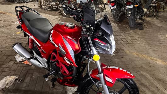 Honda CB 150F 2025