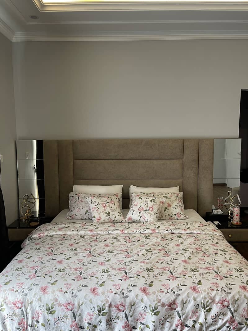 King sized bed 1