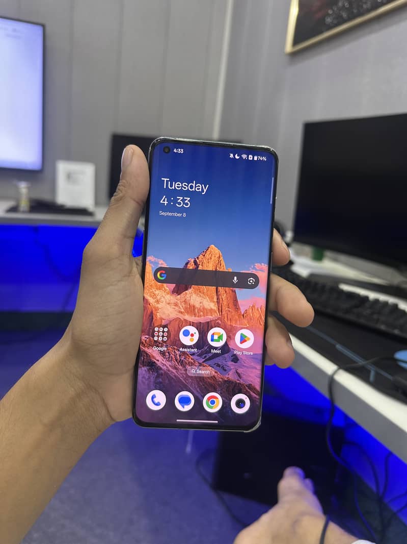 One Plus 10 Pro 1