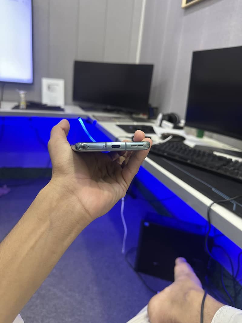 One Plus 10 Pro 5