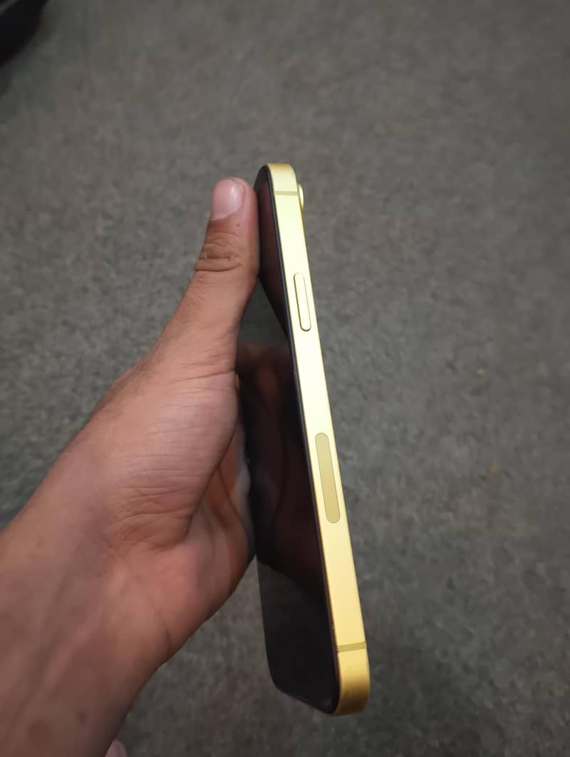 Apple iPhone 14 plus 4
