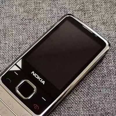 NOKIA 6700 CLASSIC VINTAGE ELEGANCE
