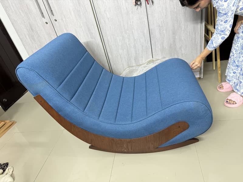 Rocking sofa 0