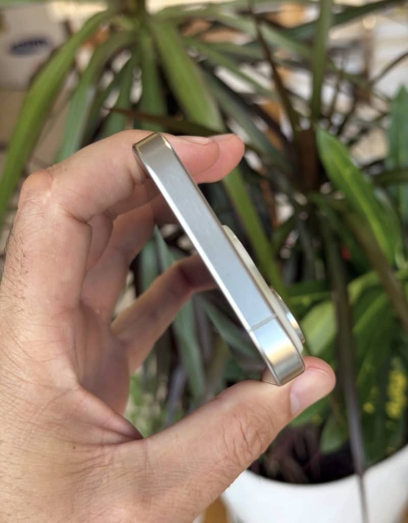 Apple iPhone 15 Pro 5