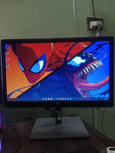 HP LV2011 20" LED Monitor with  Power & VGA Cable