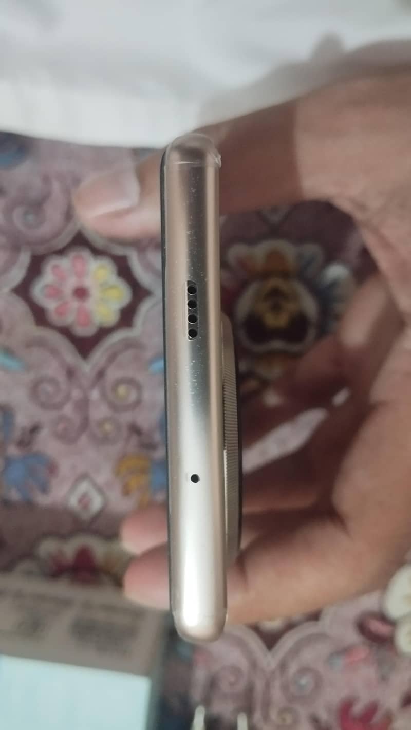 Tecno CAMON 30S 3