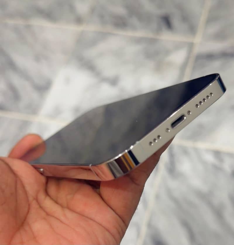 iphone 14 pro 4