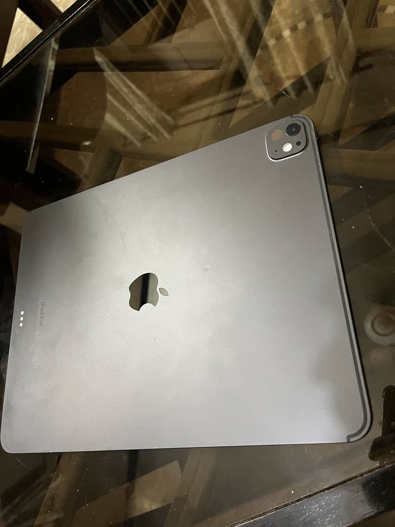 Ipad pro 13 inch M4 1