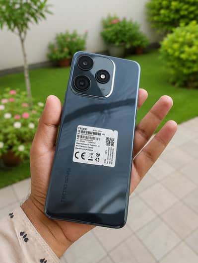 4/128.  exchange possible with good condition phone