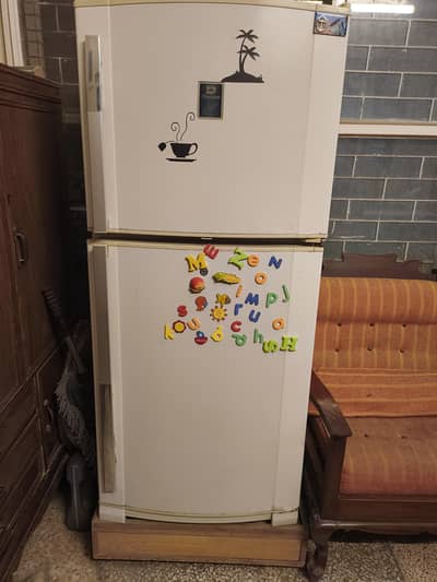 Dawlence Refrigerator Model 9177WBM