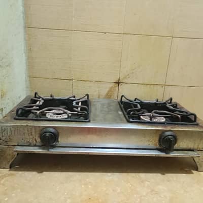 stove 4 years use ok hai just saf krny prnge