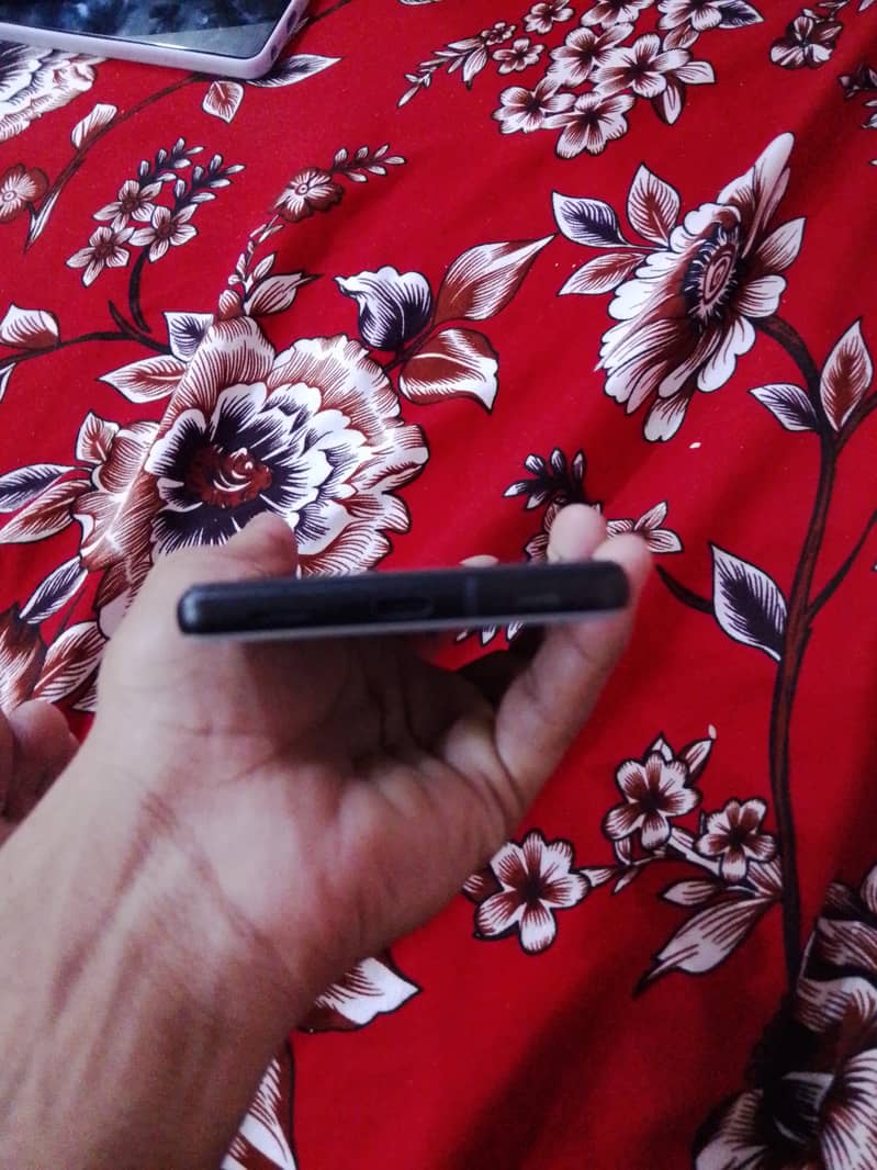 Google Pixel 6a 4
