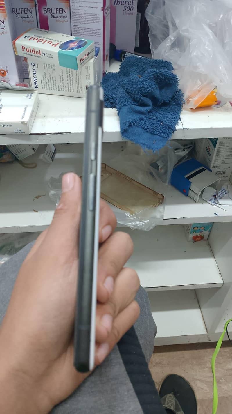 Google Pixel 6a 3