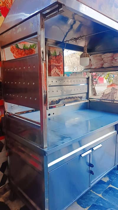 burger counter sharwarma counter AK side counter