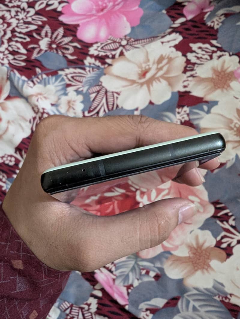 Google Pixel 6a 3