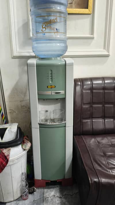 water Dispenser good condition