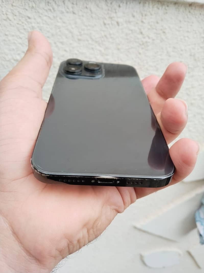 Apple iPhone 14 Pro Max 2