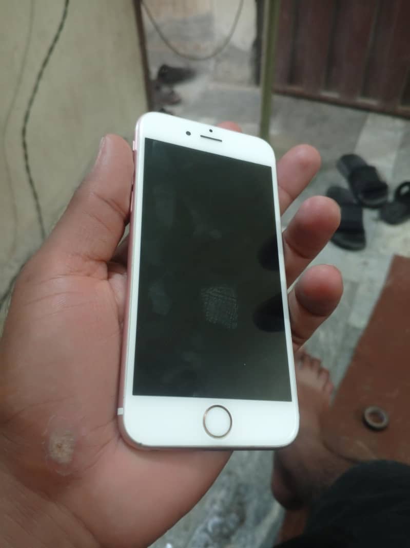 Apple iPhone 6S 1