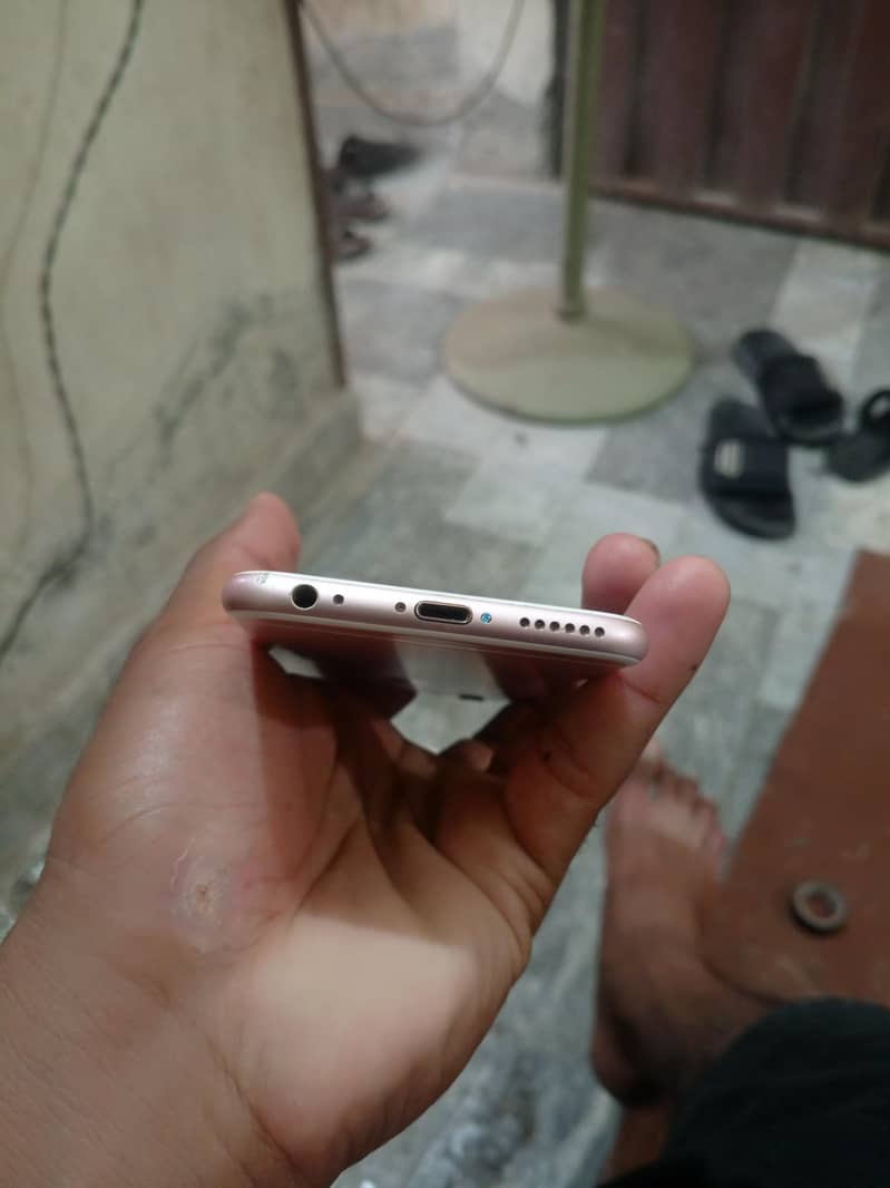 Apple iPhone 6S 2