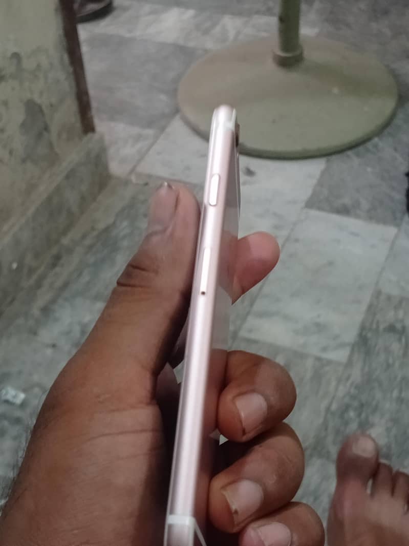 Apple iPhone 6S 3