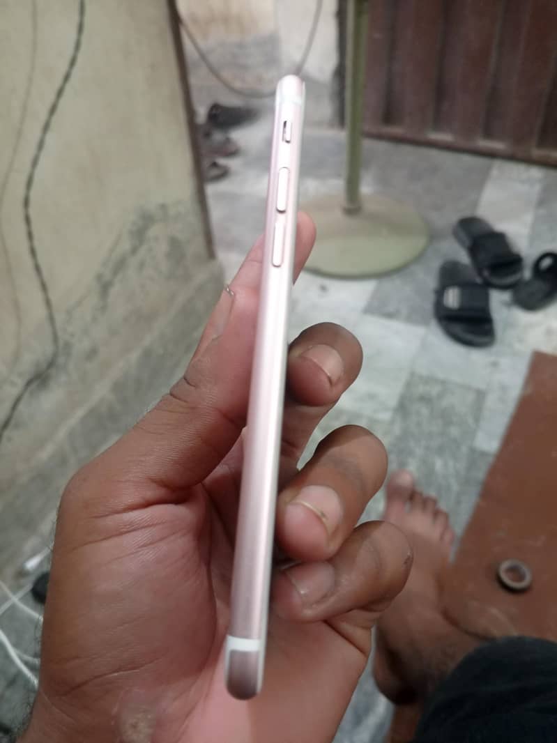 Apple iPhone 6S 5