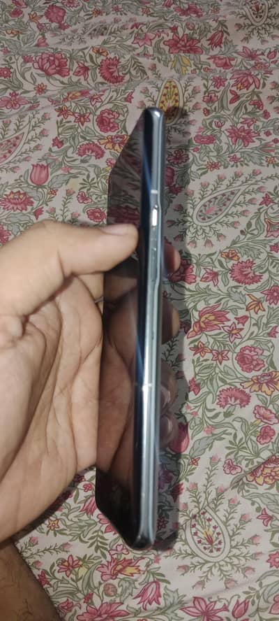 One plus 9 pro 12/256