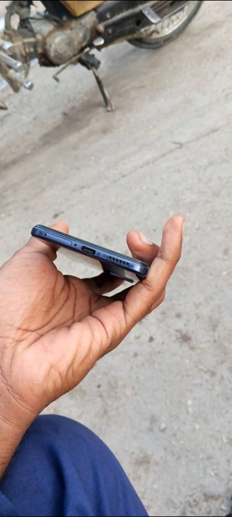 Vivo V21 6