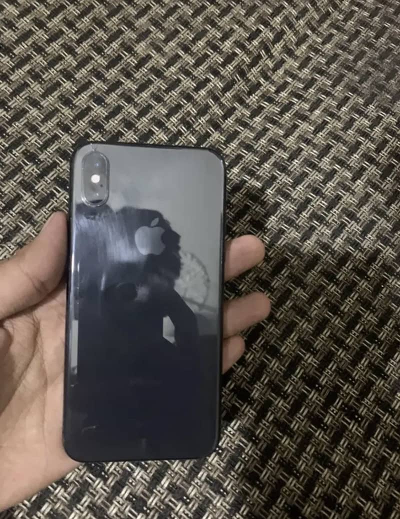 Apple iPhone XS 5