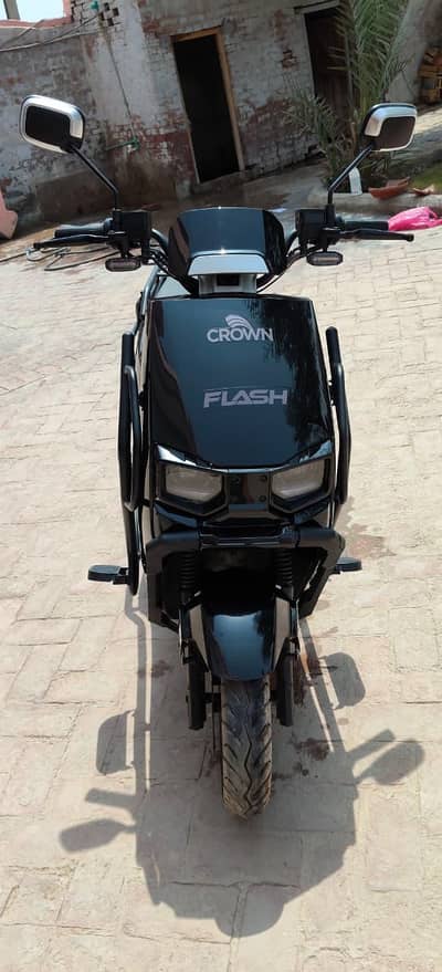 Crown Flash