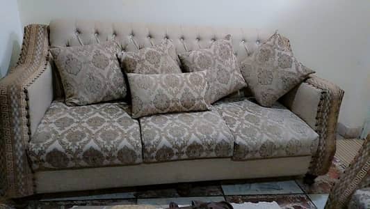7 Seater Sofa Set New Condition