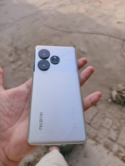 realme GT6