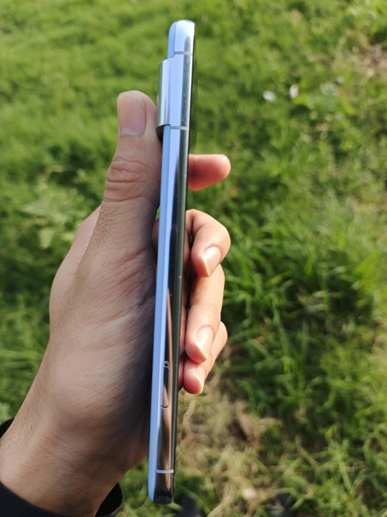 Google Pixel 8 Pro 2