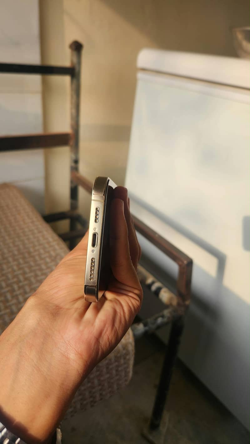Apple iPhone 14 Pro Max 3