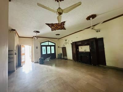 Sabzazar Scheme House Sized 1 Kanal For Sale
