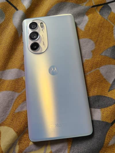 MotorolaEdge30 PRO5G global duelsim 8-128gb bought frm USA. read ad plz