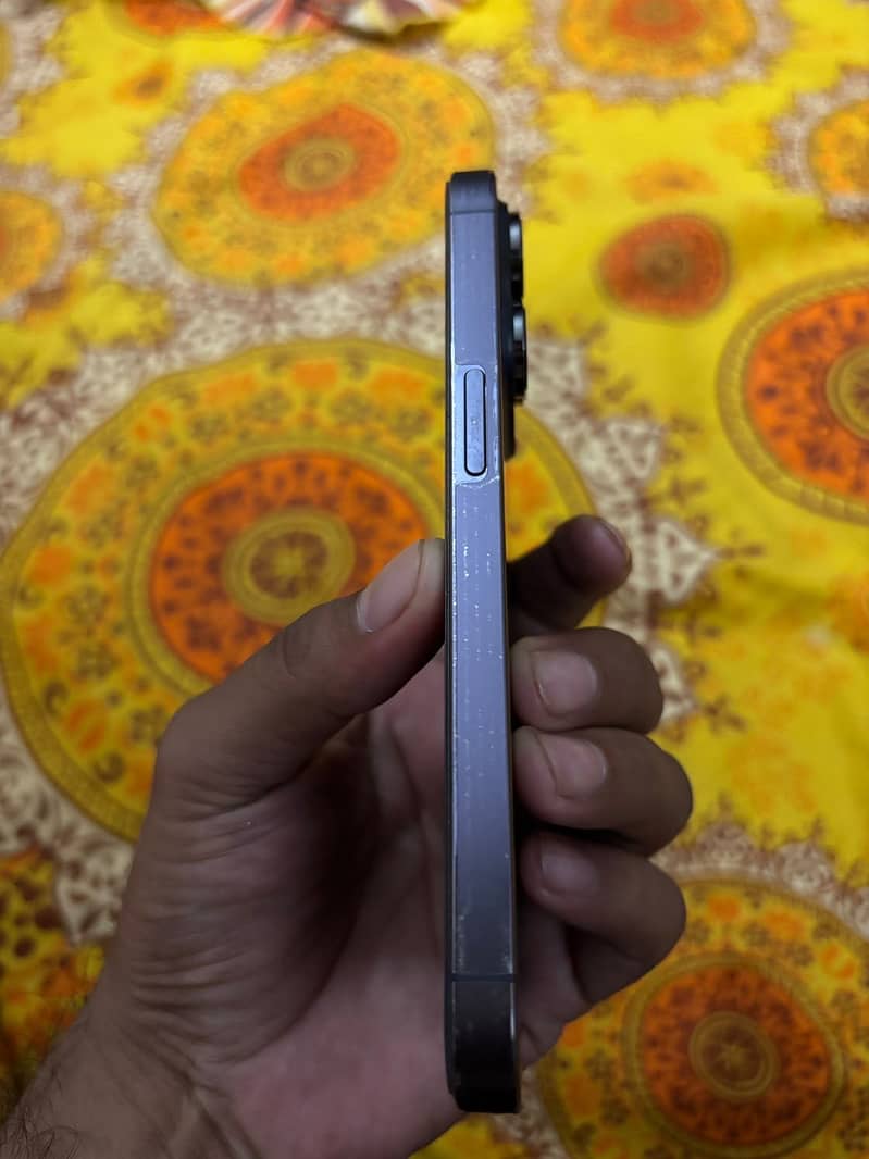 Apple iPhone 14 Pro 1