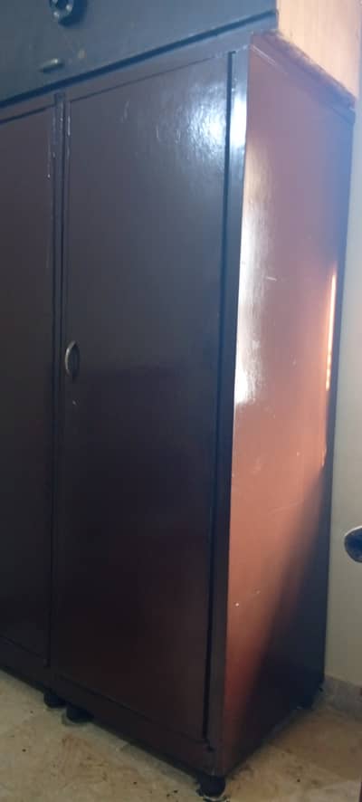 2 Door Wooden Wardrobe / Almirah for Sale