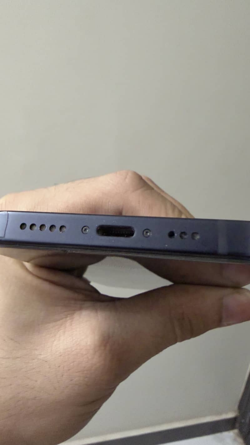 Apple iPhone 12 2