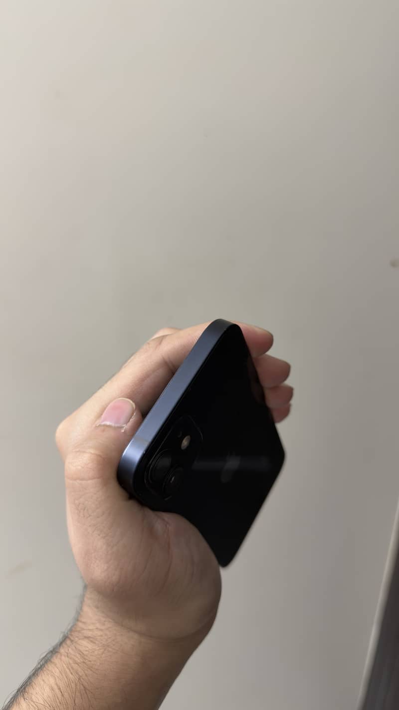 Apple iPhone 12 5