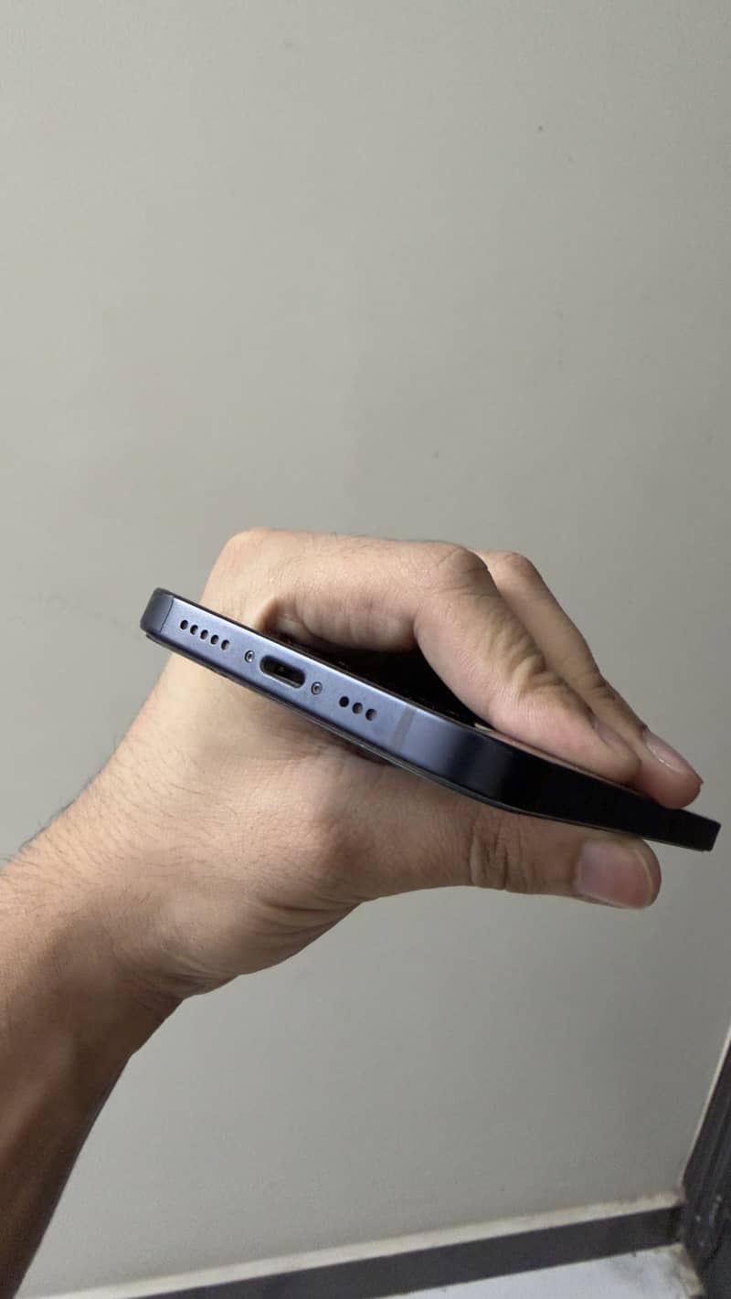 Apple iPhone 12 7