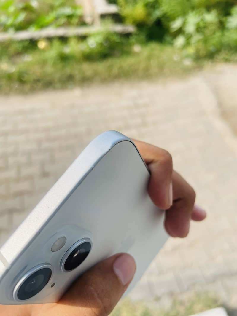 Apple iPhone 15 5