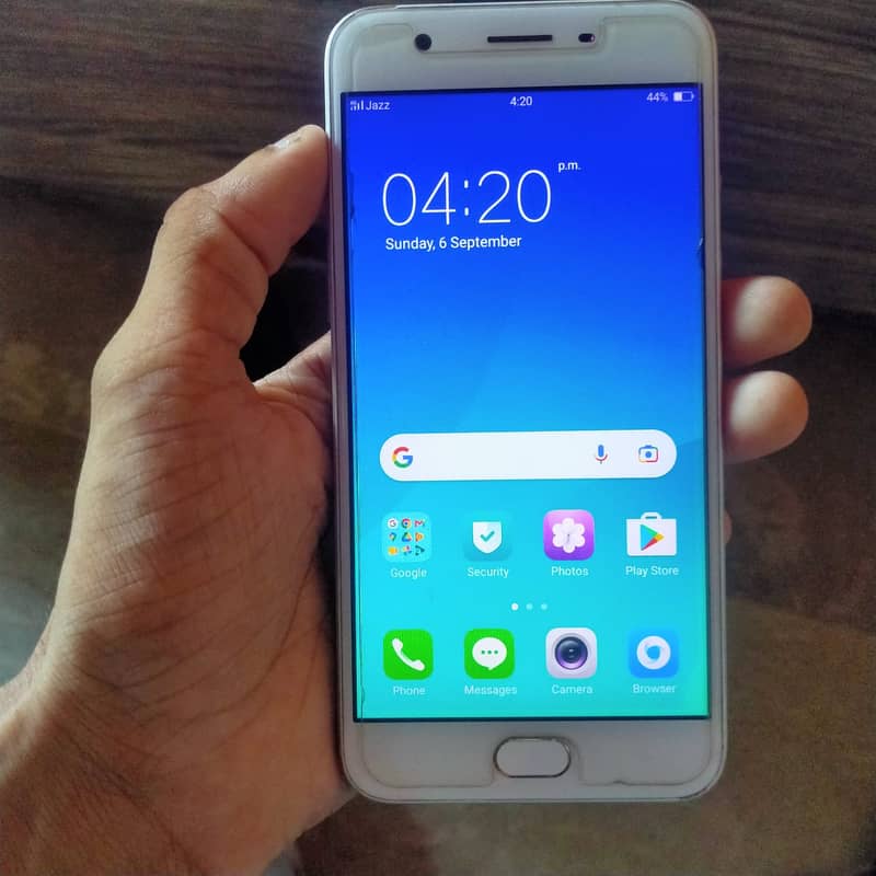 Oppo A57 0