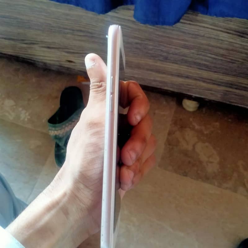 Oppo A57 4