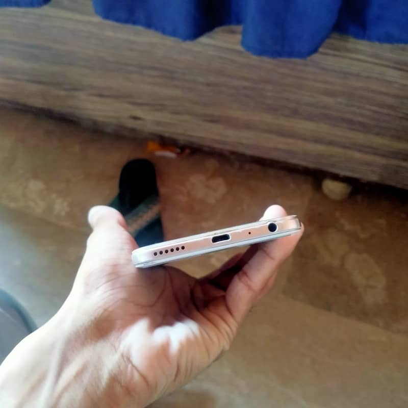 Oppo A57 5