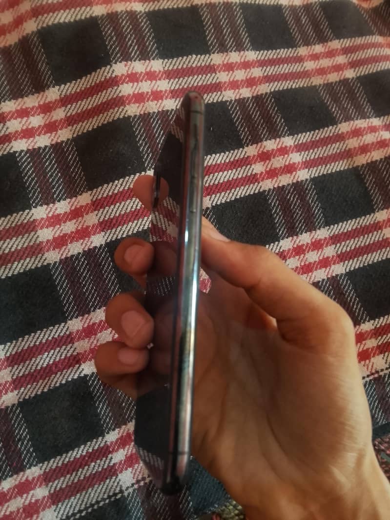 Apple iPhone X 2