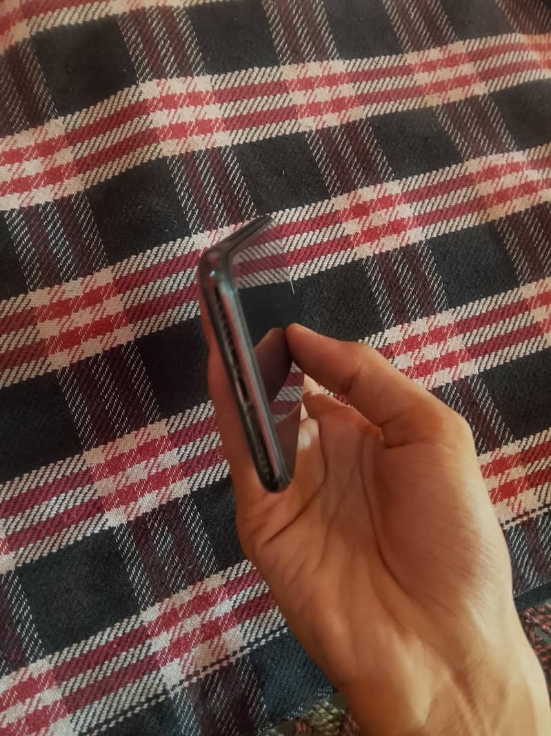 Apple iPhone X 3